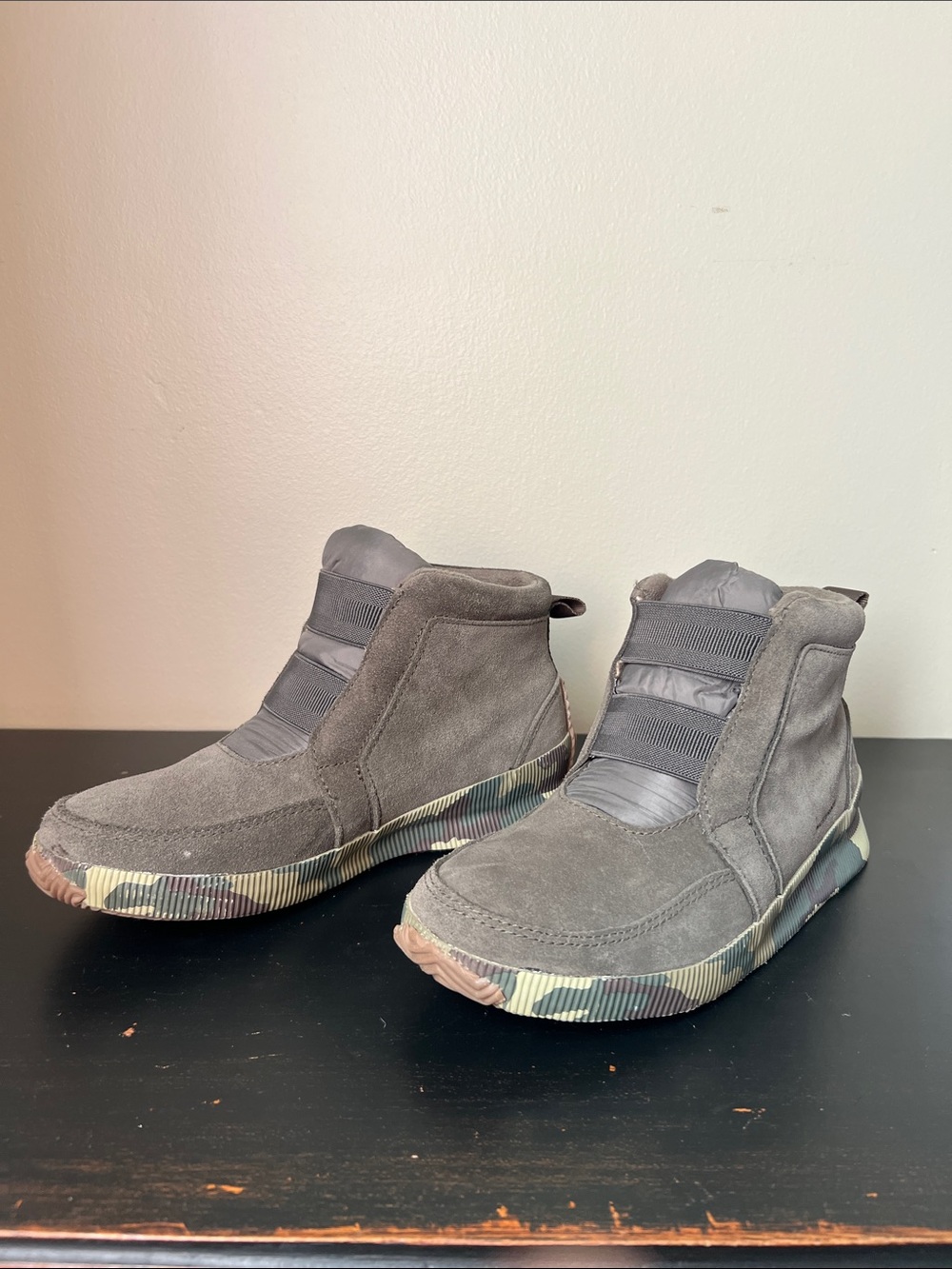 Womens olive/Camo Suede High-Top slip on Sneakers